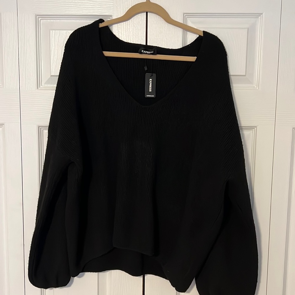 Black v neck oversized express sweater
